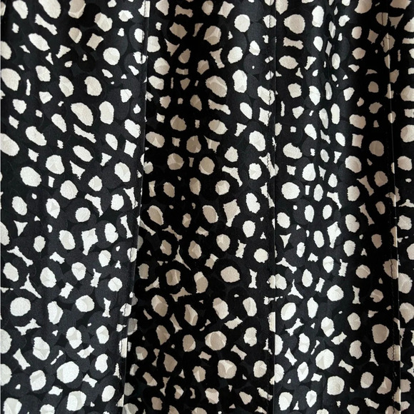 St. John Silk Blend Pleated Black and White Skirt - Picture 3 of 8